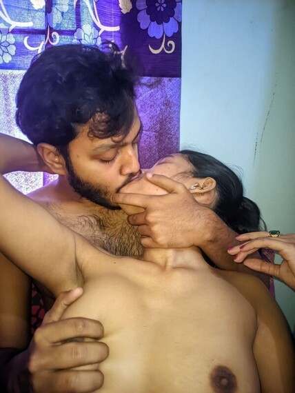 Beautiful-horny-Bengali-sexy-couple-niks-indian-com-new-sex-HD.jpg
