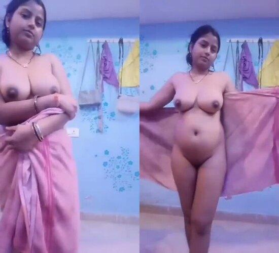 Very-beautiful-hot-big-boobs-savita-bhabhi-xxx-nude-showing-mms.jpg