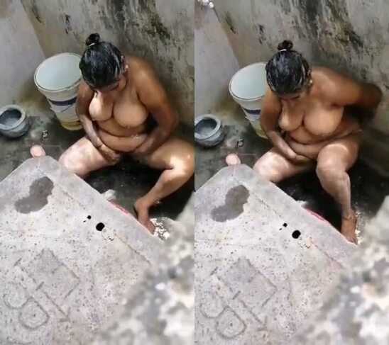 village-bbw-bigboobbhabi-Bathing-Secretly-Recorded-mms.jpg